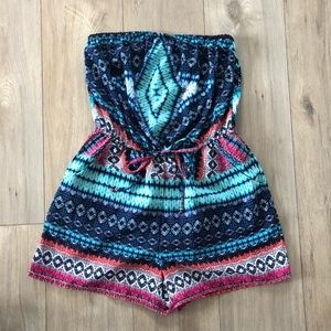Patterned Strapless Romper with Pockets